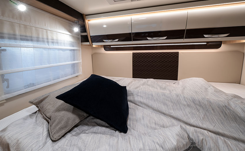 Forster Teilintegrierte FT 599 HB Bett
