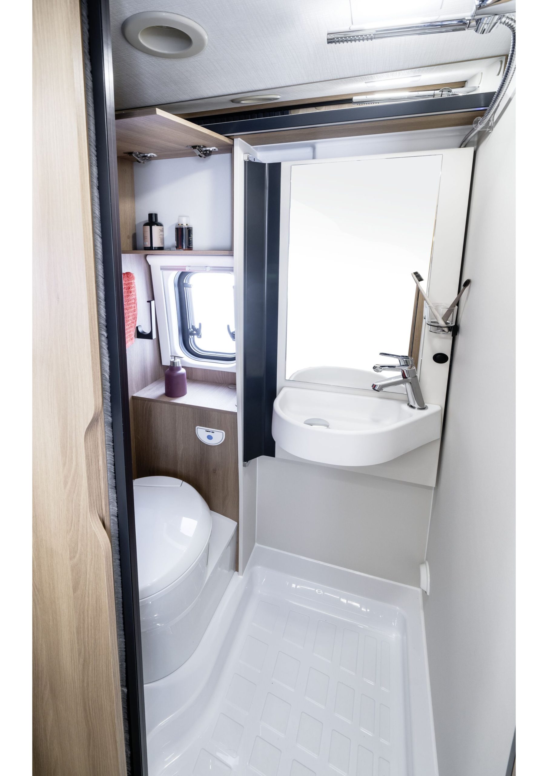 2026_Forster_Van_636EB_Vibe_Bad_1