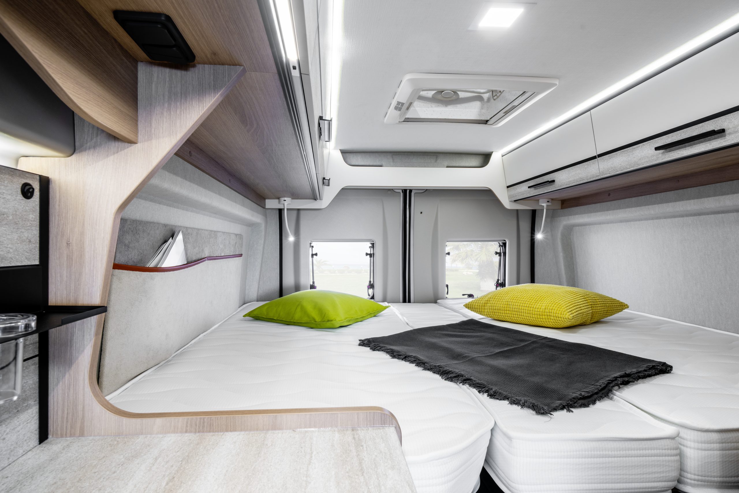 2026_Forster_Van_636EB_Vibe_Heckbett